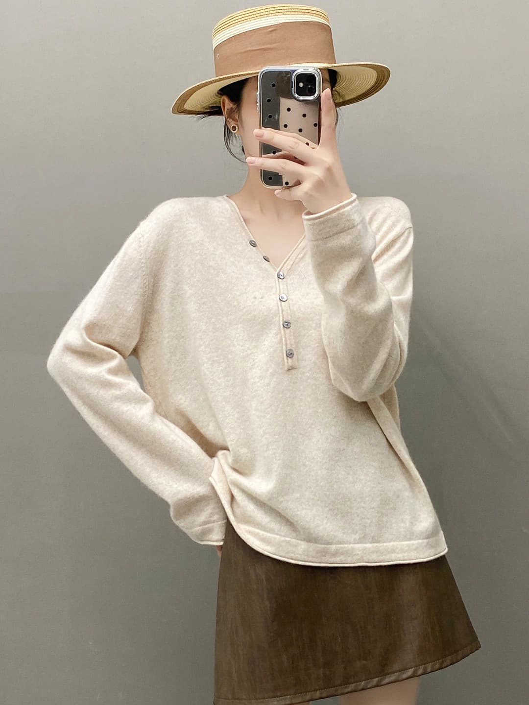 Women's V-neck cashmere sweater, loose fit, long sleeve, solid colour, knit top