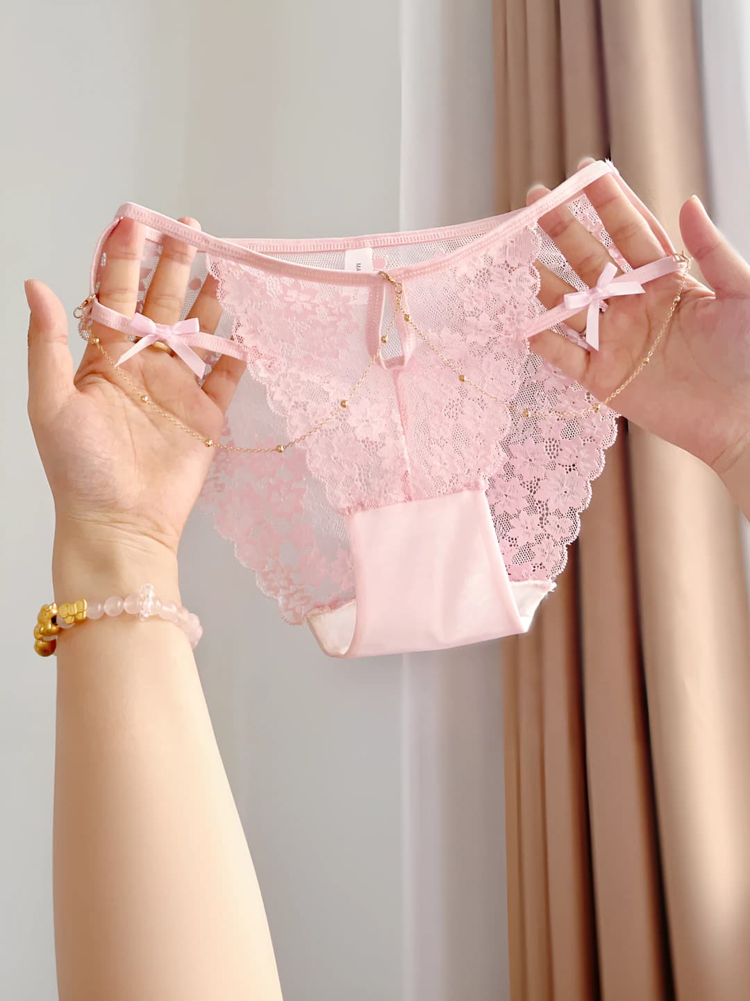 Women's lace briefs, low waist, solid colour, bow pattern, breathable, seamless, quick-dry, all-season