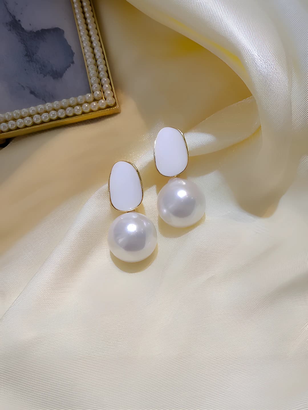 Blue pearl studs