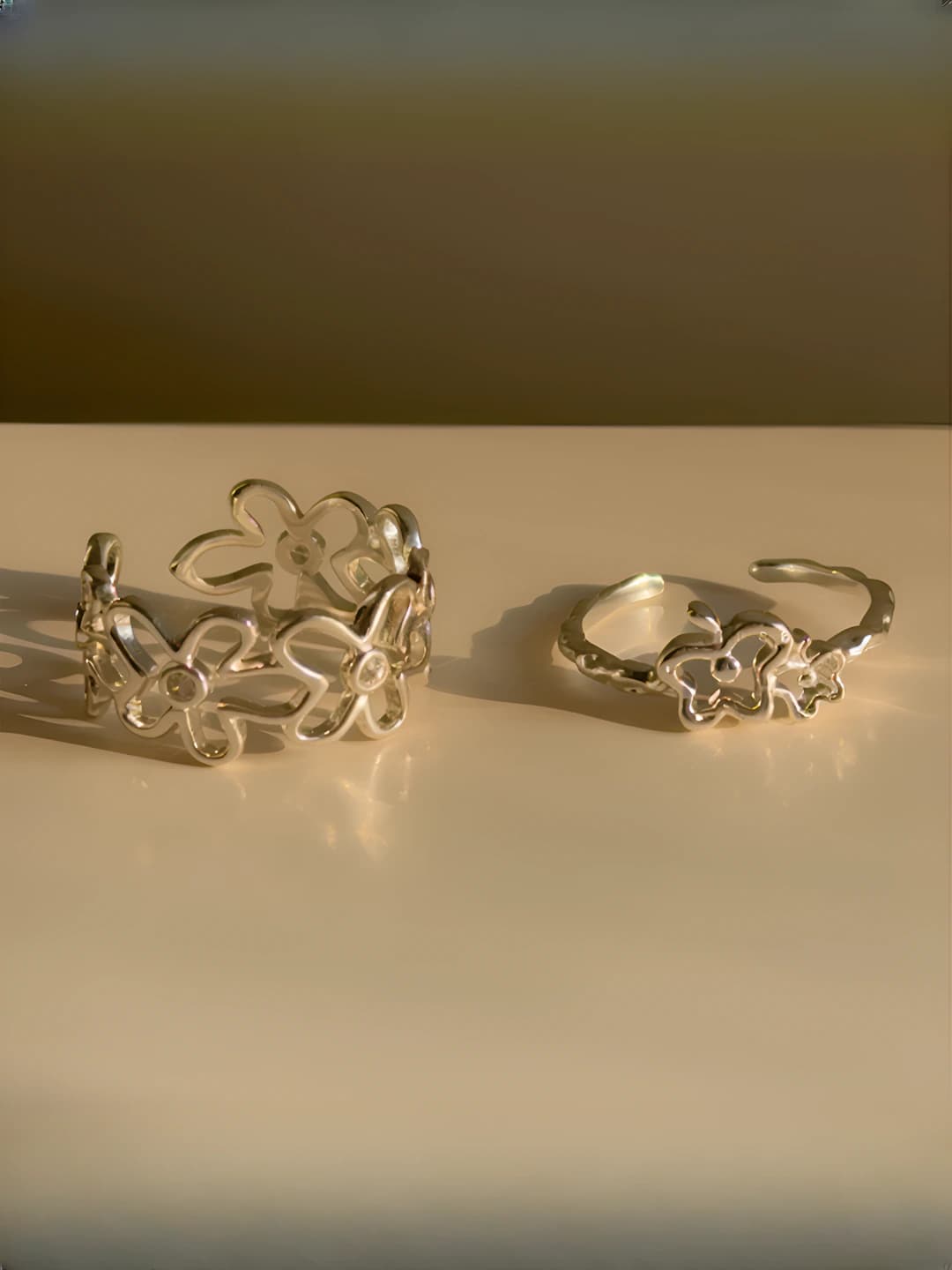 Women's open flower ring with zircon in Japanese-Korean style