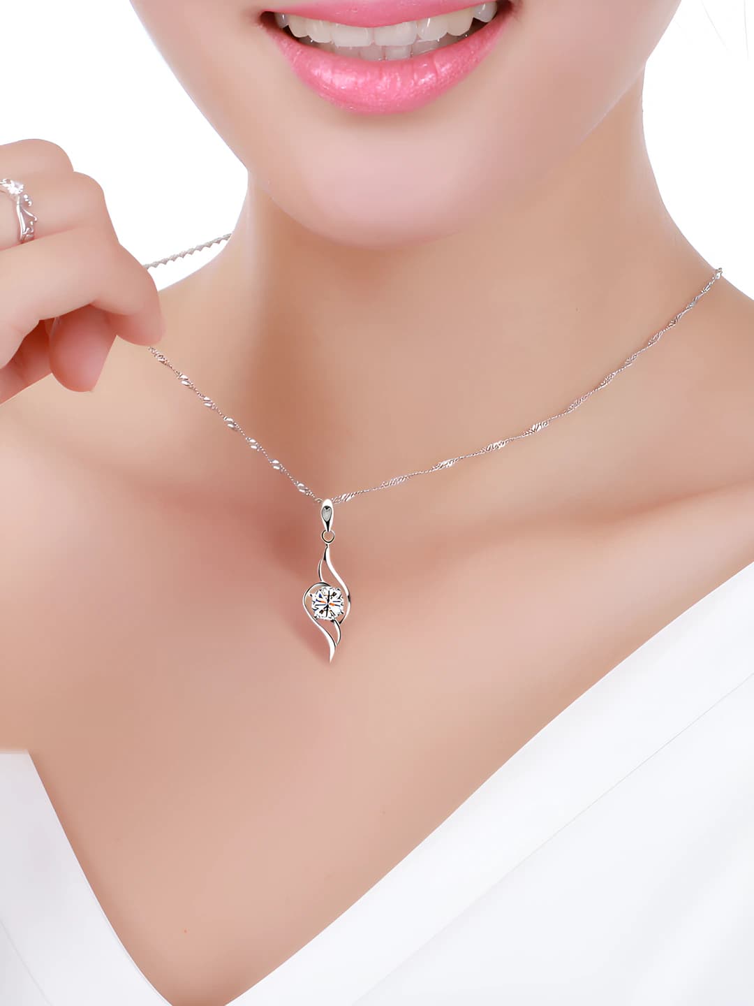 Женское ожерелье с подвеской в виде крыльев ангела, покрытие , моissanite, геометрический дизайн, цепочка-гуаша, 21-50 см