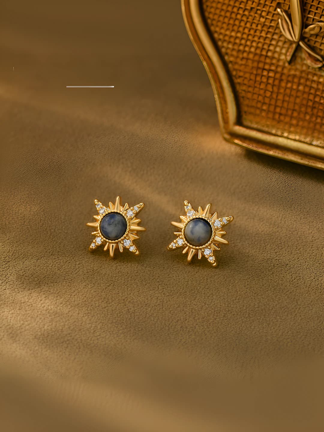 Women's eight-pointed star stud earrings, geometric design, copper base, 925 silver post, ins style