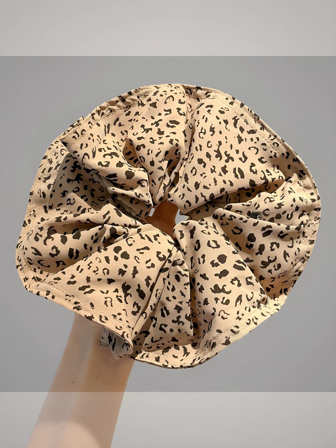 Light coffee leopard approx 18 cm