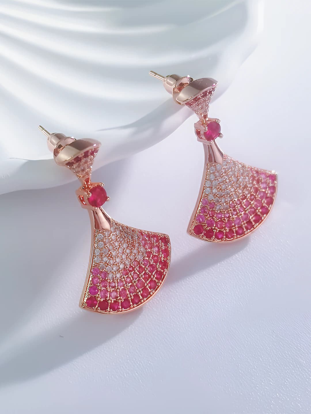 Rose gold + Ruby, Earrings