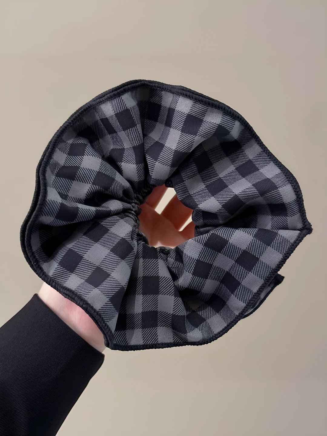 Black double-layer plaid ~16 cm