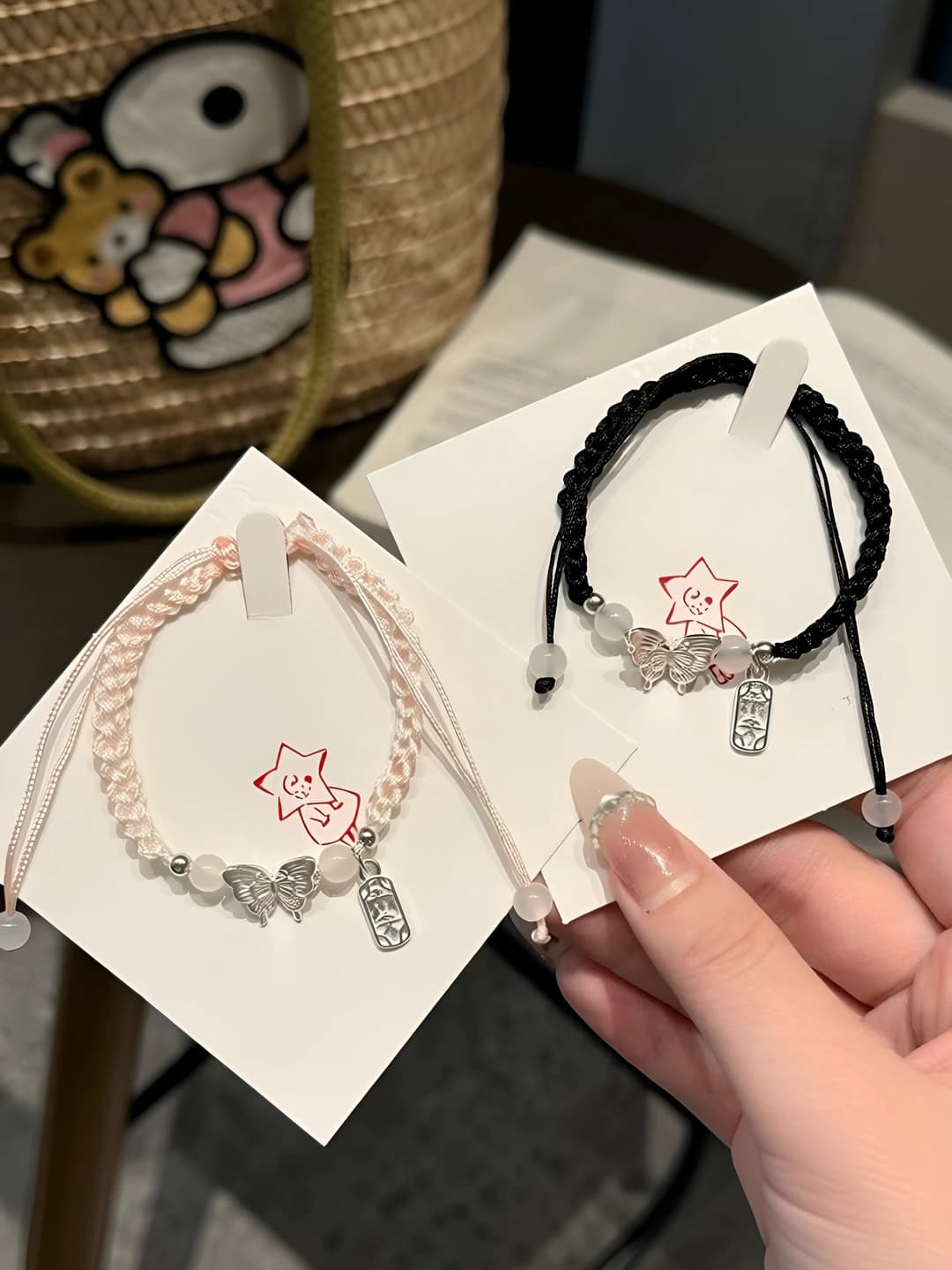 Bracelet for girls: handmade, mixed material, butterfly shape, Japanese-Korean style, sweet and fresh design, unisex