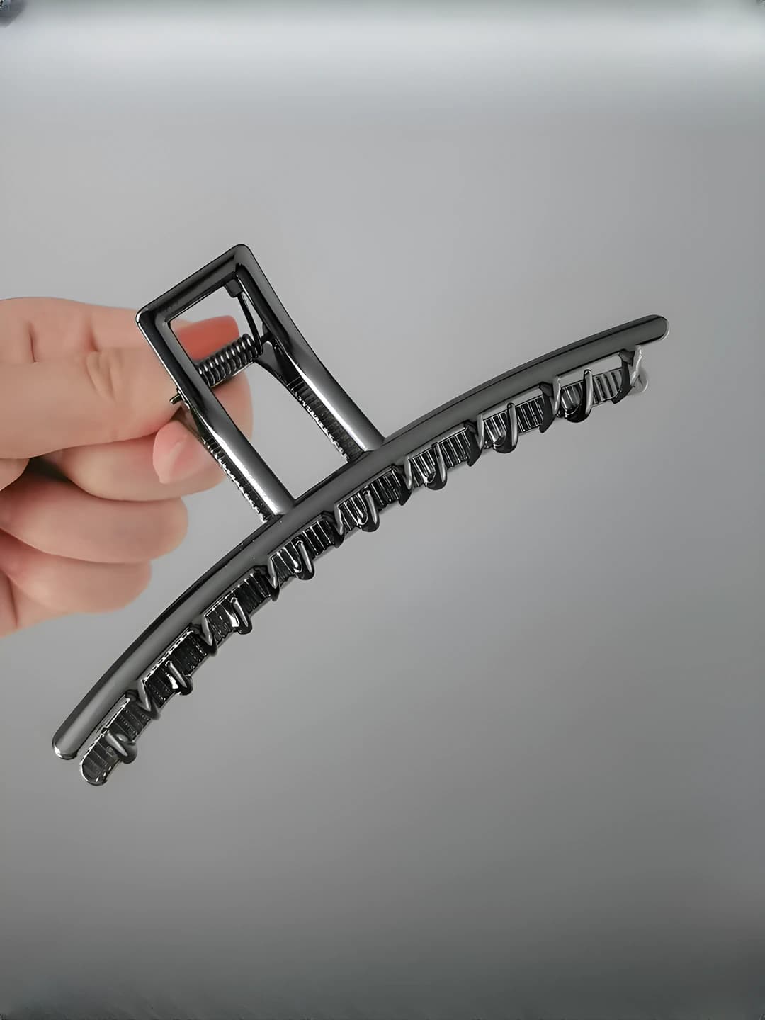 Miltiq qora ko'ylak tutqich 13CM