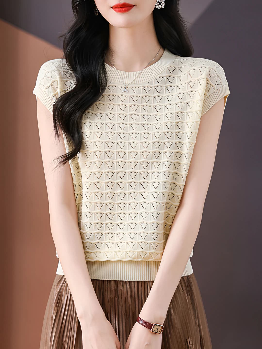 Women's 2026 summer thin loose fit cropped knit top in ice-silk fabric, crew neck, sleeveless, geometric pattern, slimming