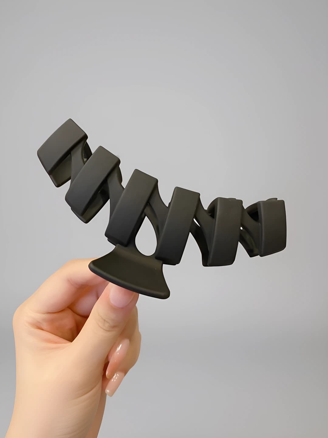 6#Нерегулярный чёрный зажим 11cm