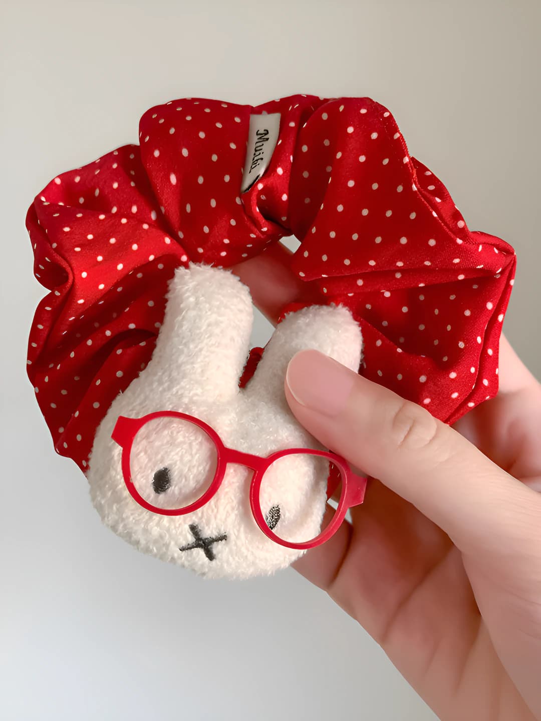 Nuqali ko'zoynak Miffy quyon