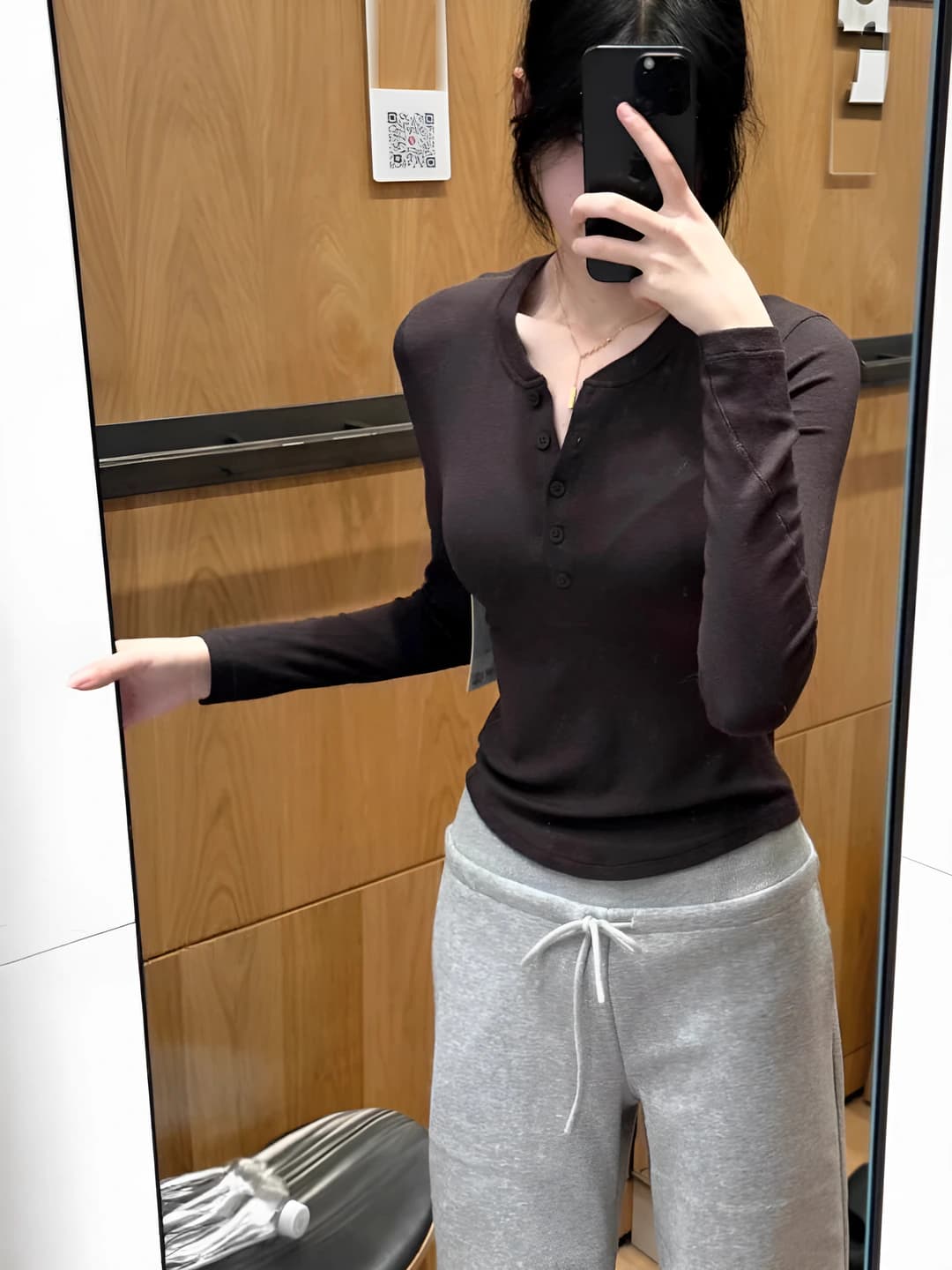 Ayollar uchun uzun yengli henley longsliv, tanaga yopishgan, nozik ko'rsatadigan, bir rangli, sport uchun