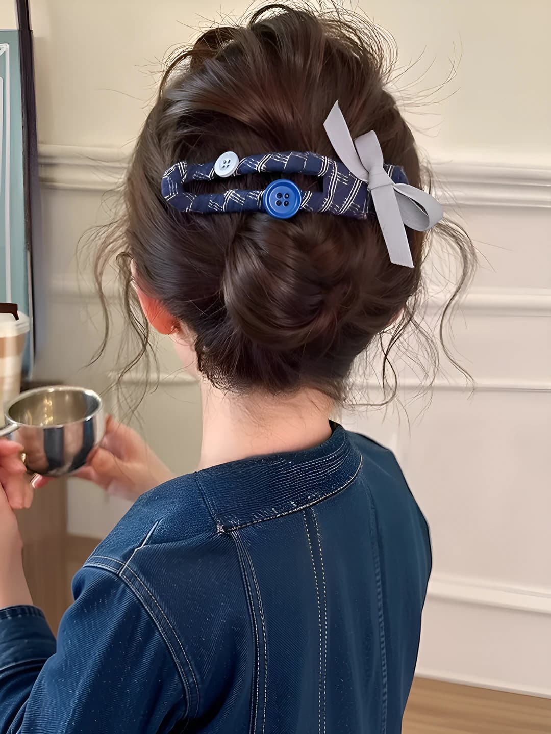 Blue bow duck clip