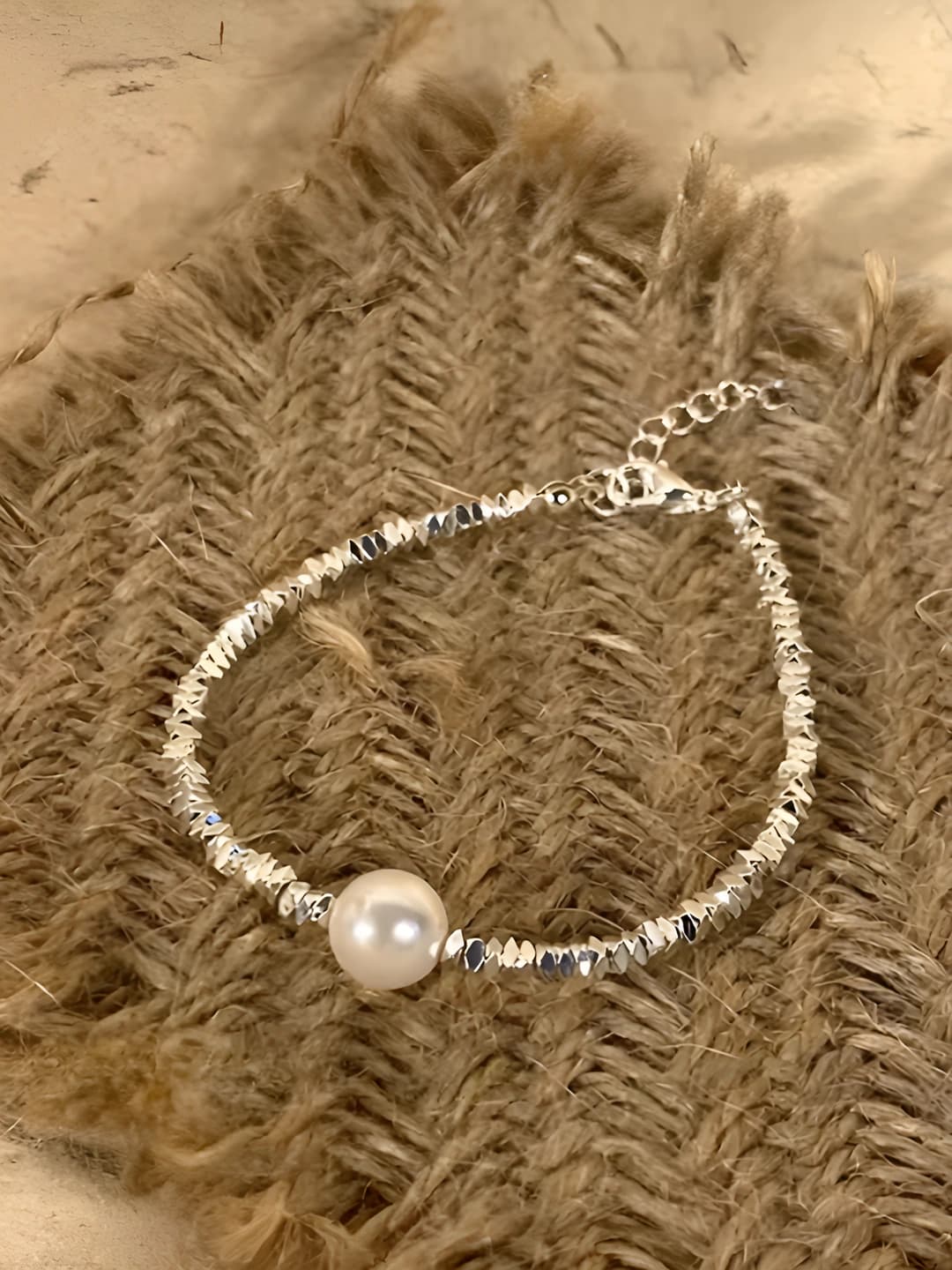 Pearl bracelet