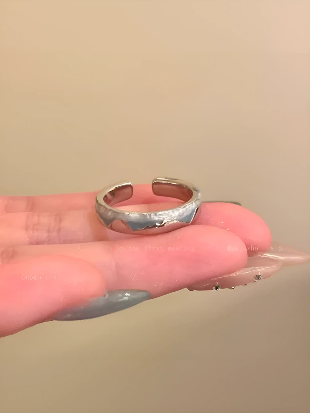 M160 Light blue orchid mountain ring