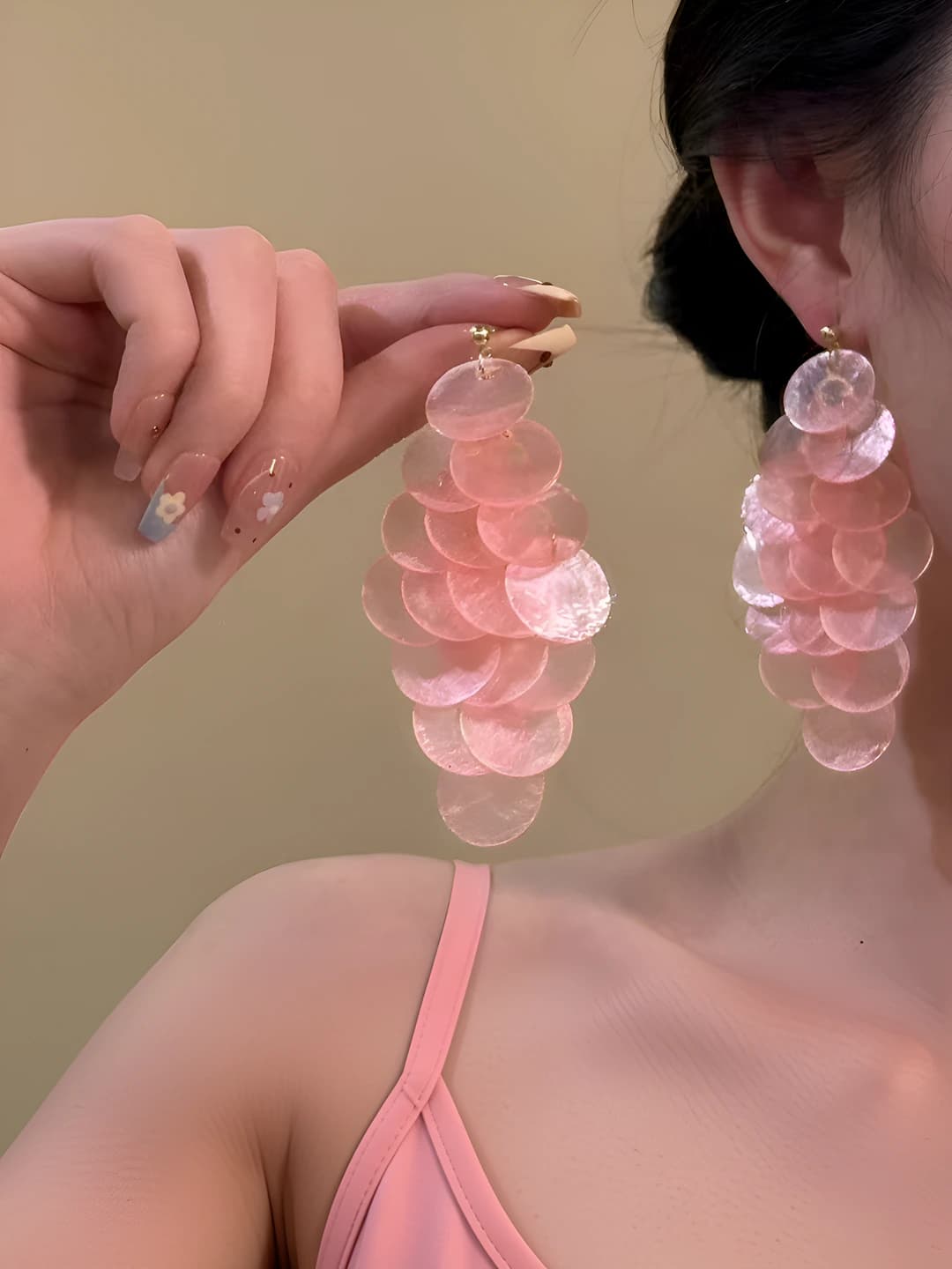 Розовые круглые серьги