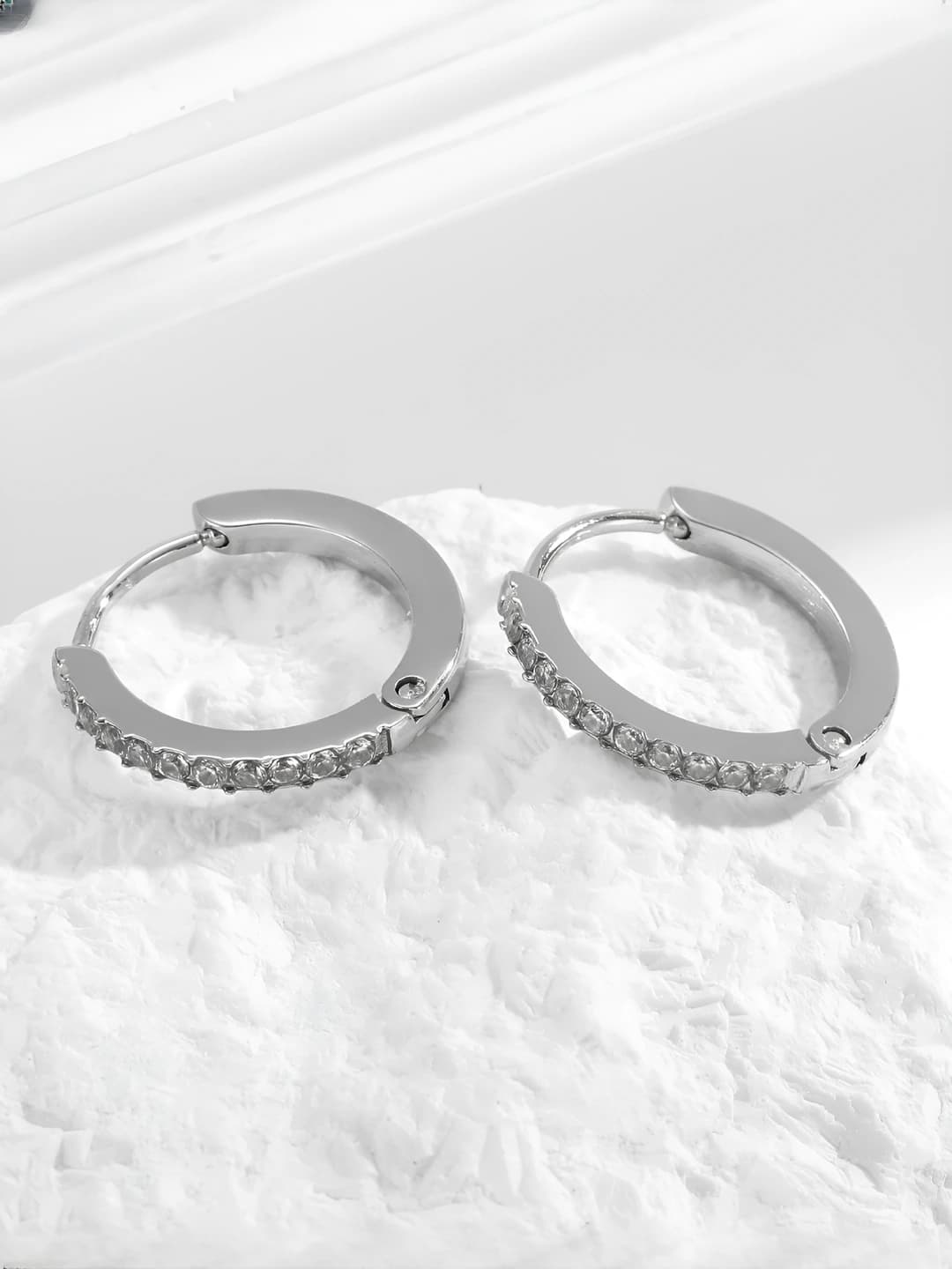 E0013S Single row diamond square earrings