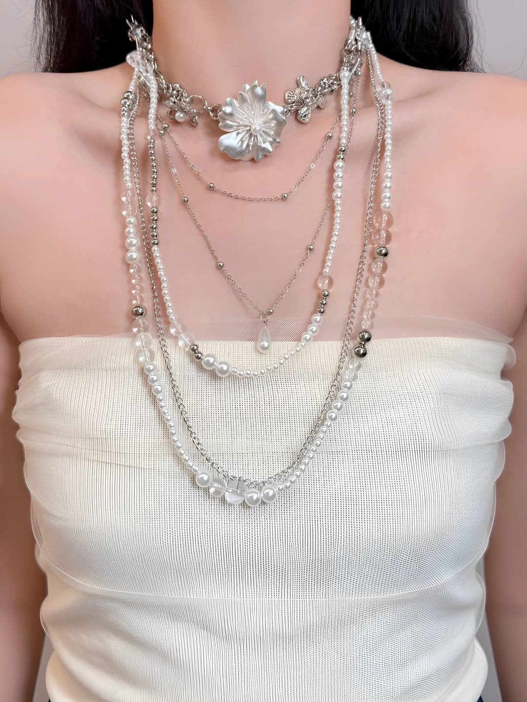 Women's retro necklace with floral tassels and pearls