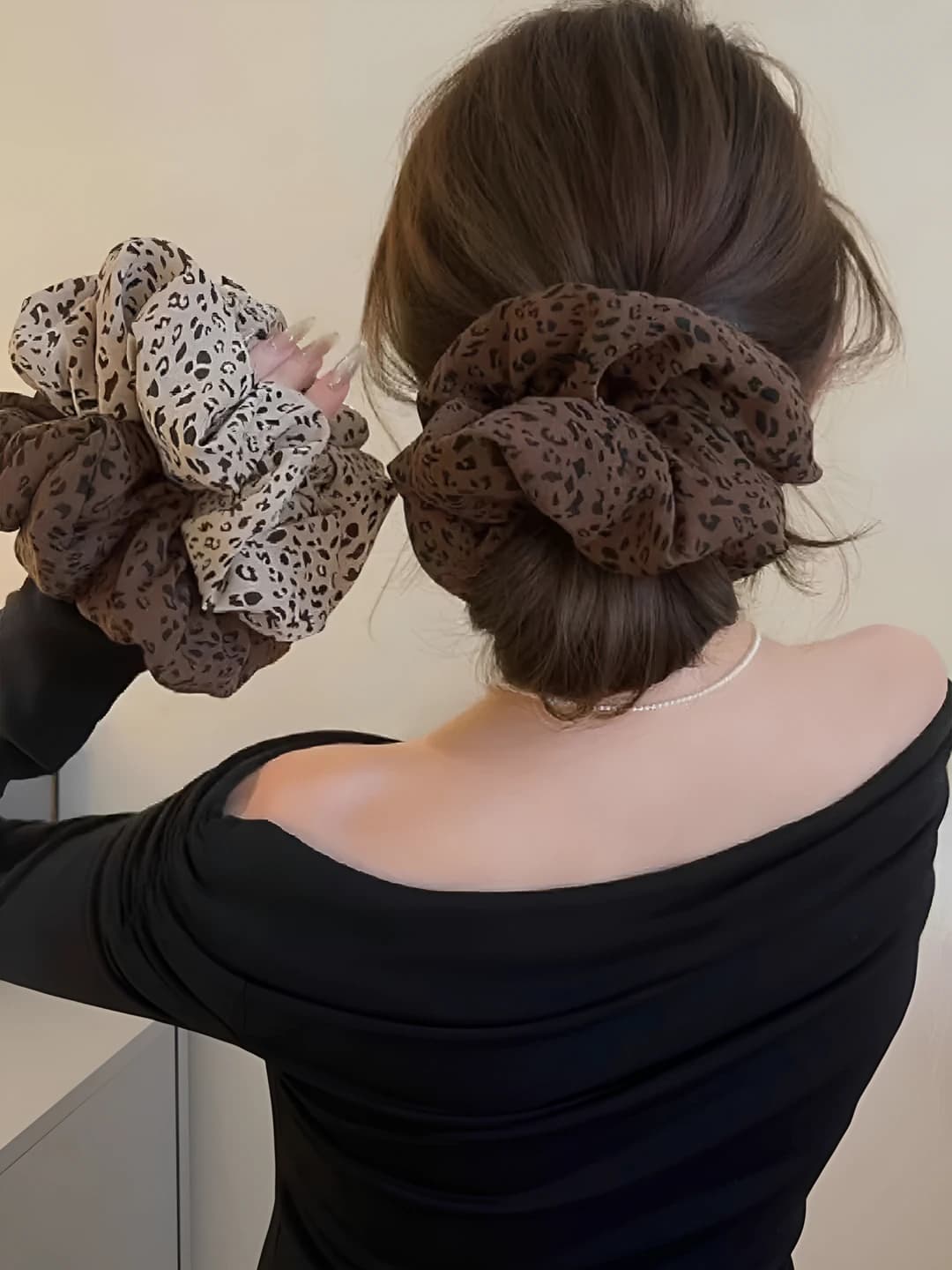 Women's autumn-winter loose fit retro leopard print scrunchie hair tie