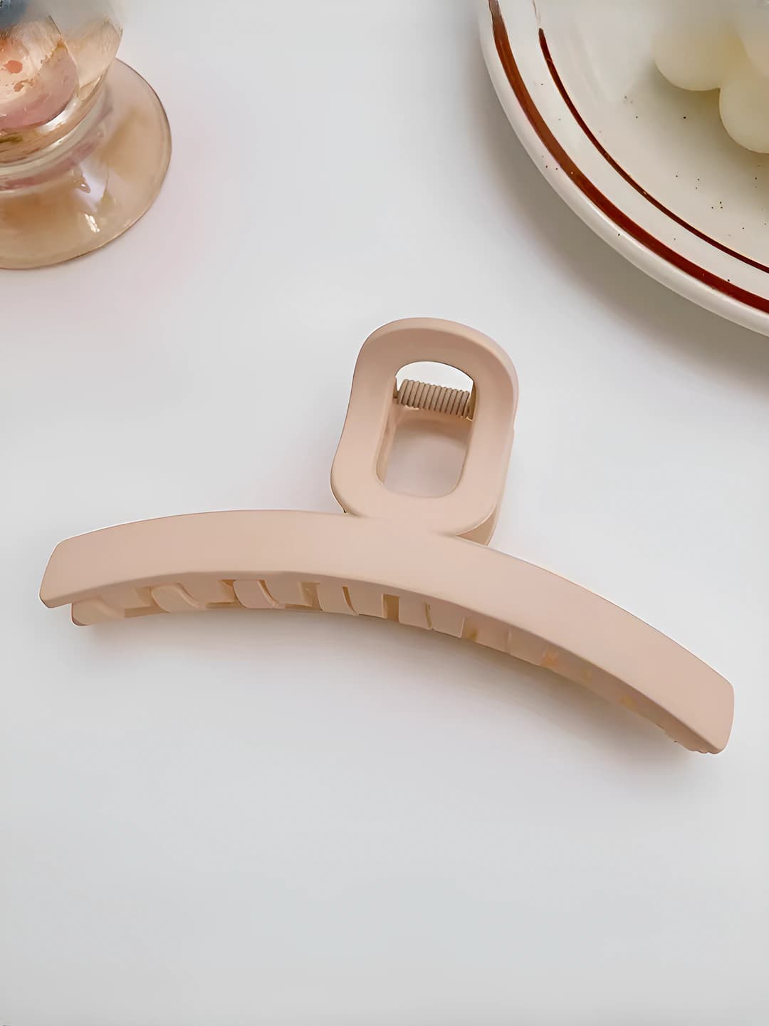 Beige, straight
