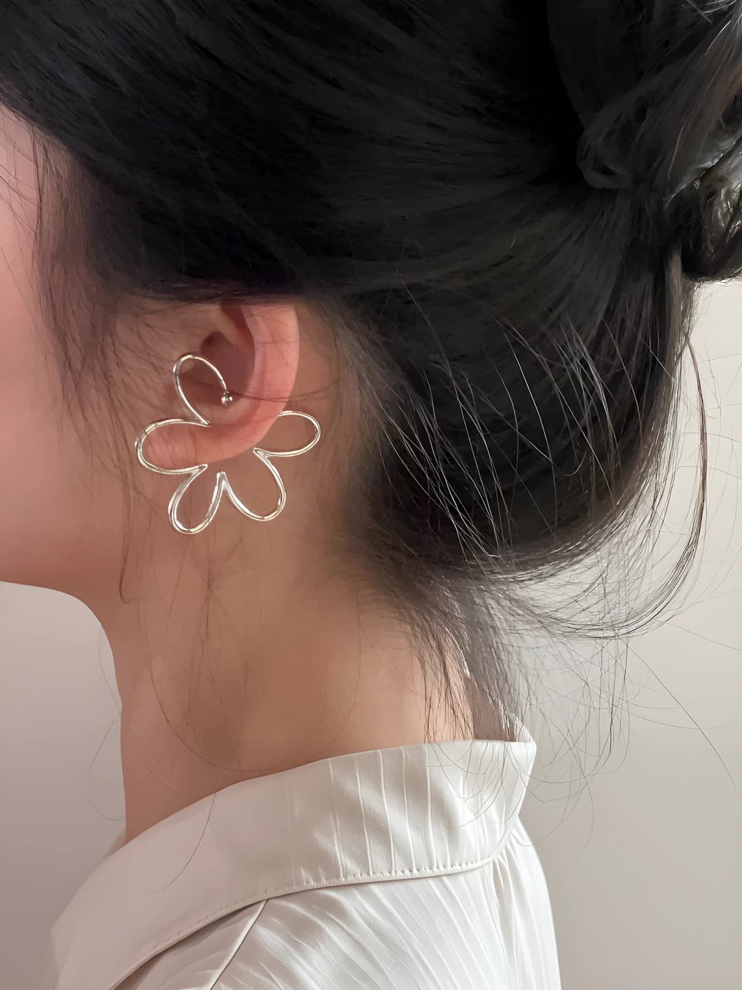 Women's designer Mona flower ear clips