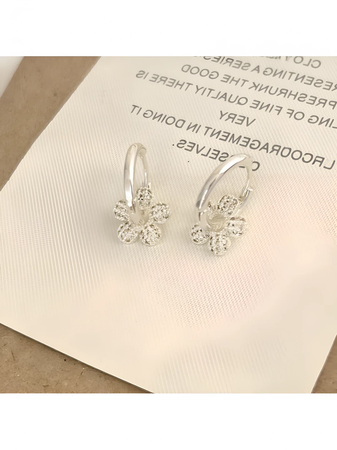 Серебряные, цветочные серьги