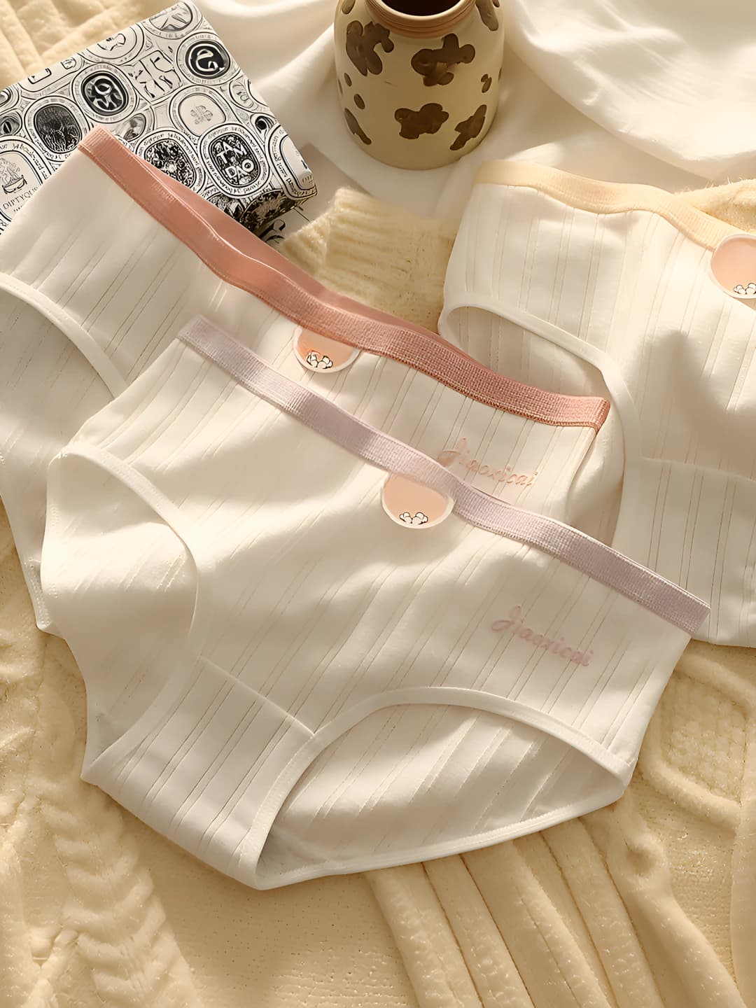 Women's cotton briefs, 7A antibacterial, all-cotton gusset, mid-waist, sweet, summer thin, breathable, sexy, for students, triangle briefs