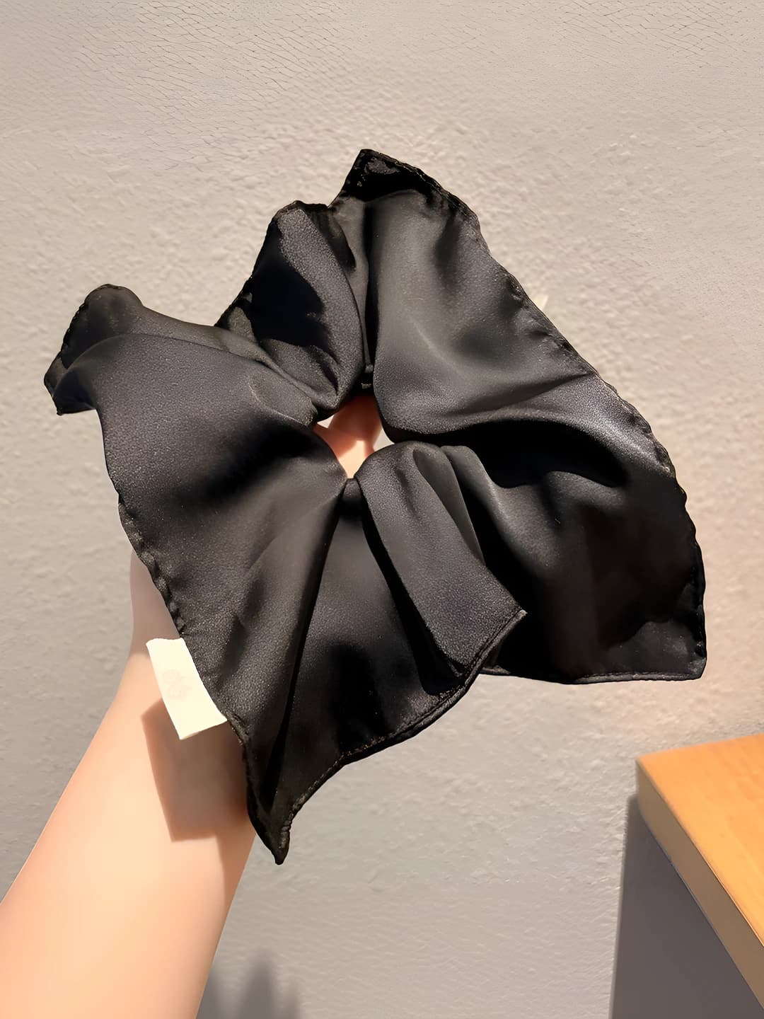 1# Satin square fabric black 22 cm