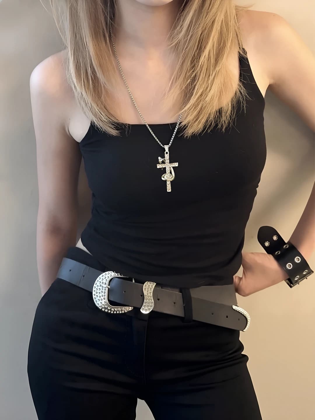 Women's retro cross pendant necklace, titanium steel chain, 51-60 cm