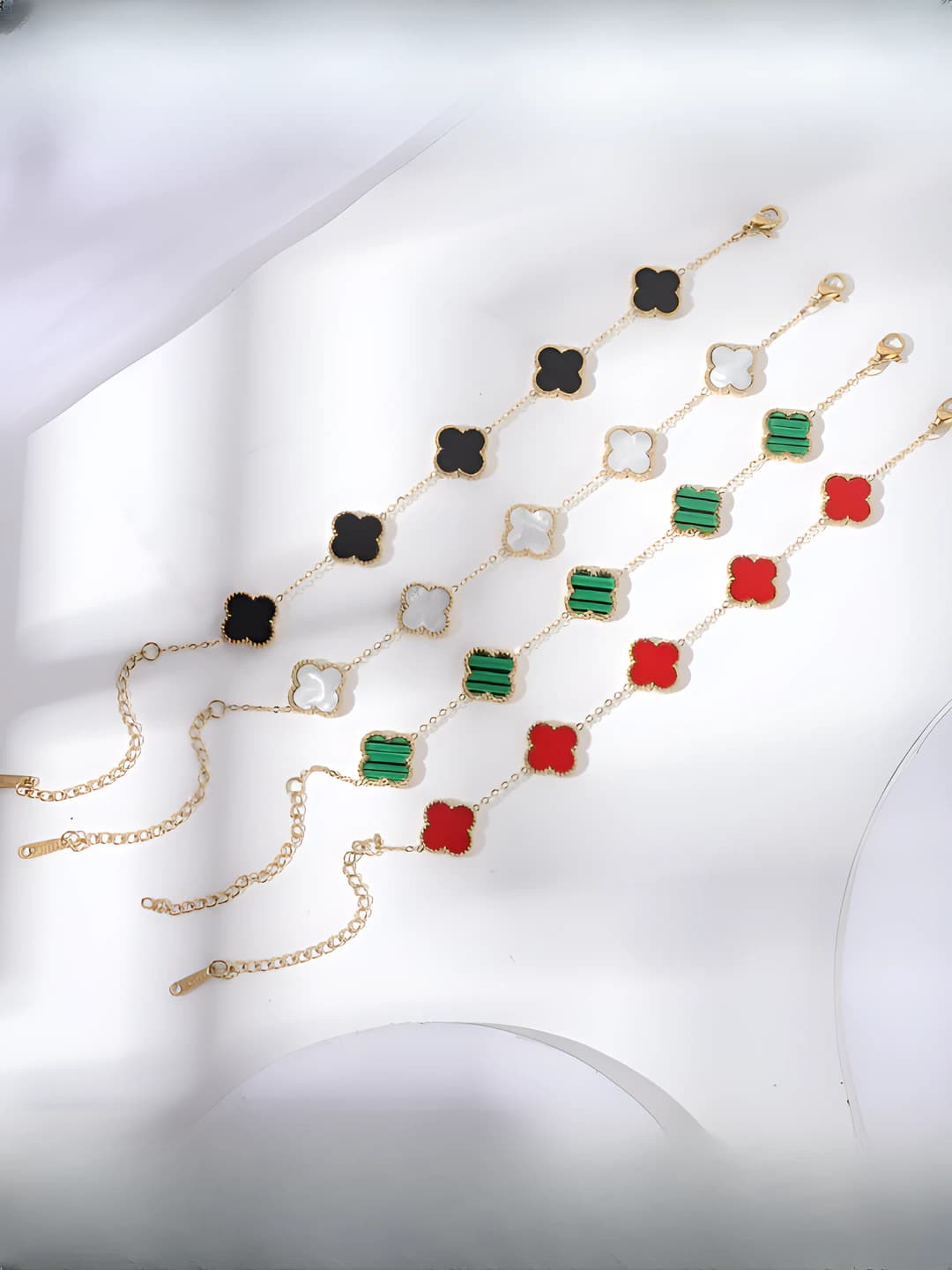 Women's titanium steel bracelet in Korean style with four-leaf clover, gold plating, design element in national style