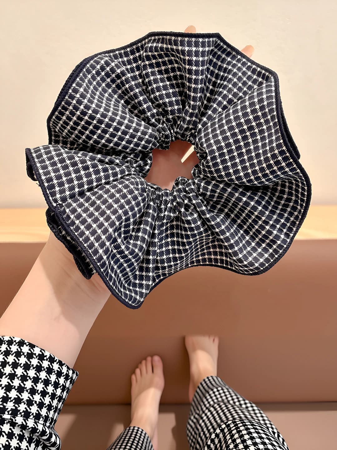 2# Blue striped plaid hair tie 17 cm