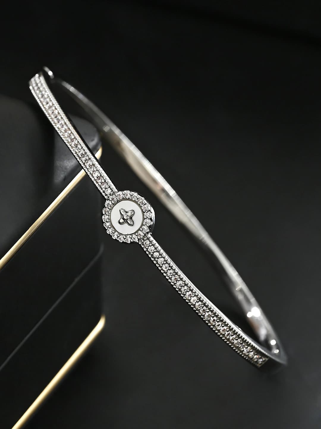 Серебряный SZ60181
