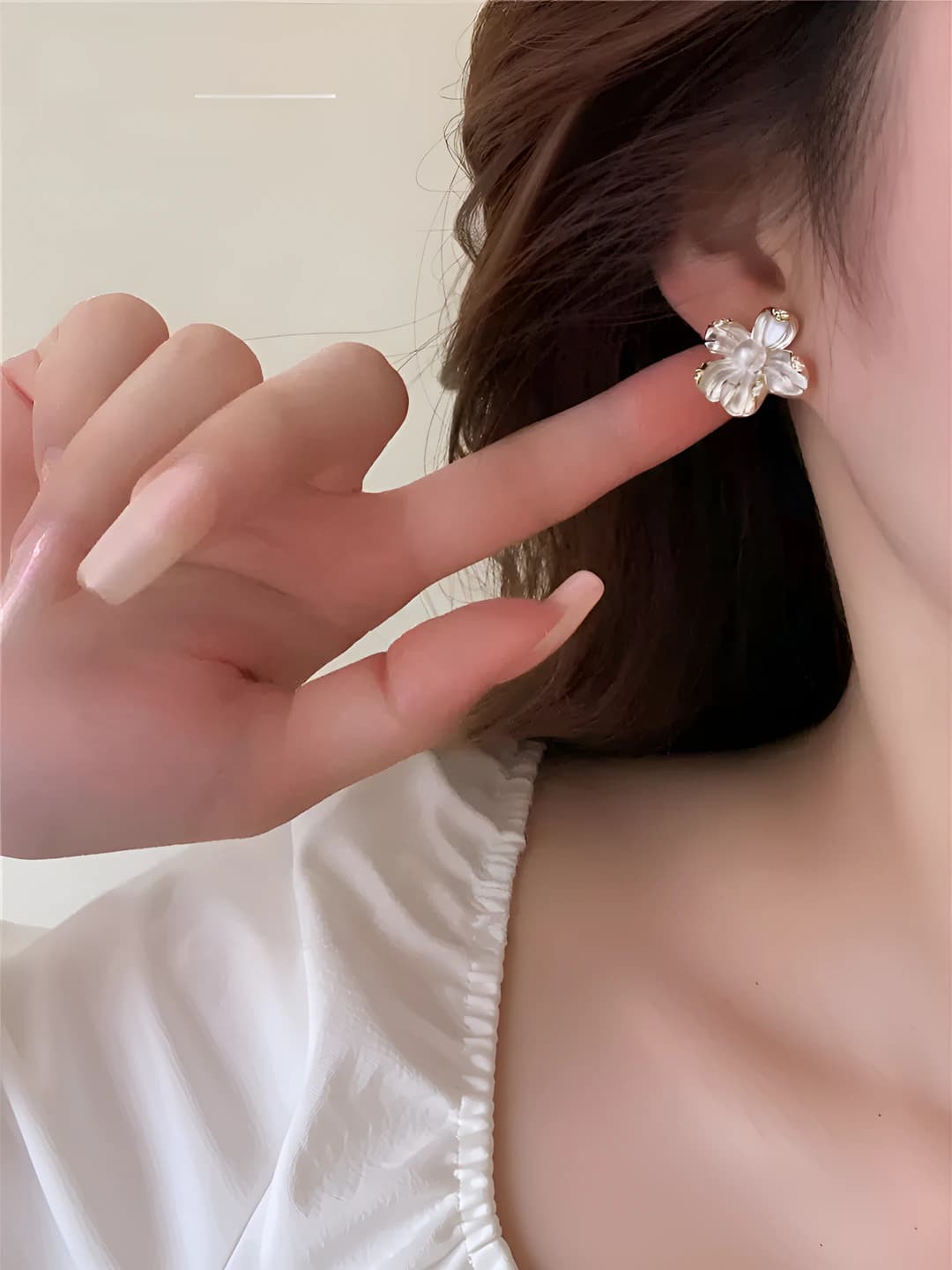 Women's 14K gold-plated stud earrings with geometric shape, floral design, zircon inlay, and ins style