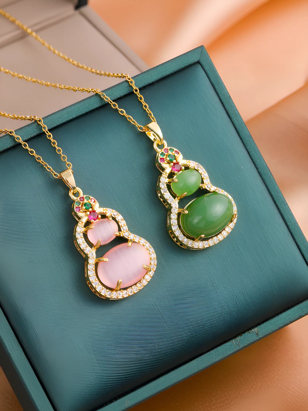 Women's Korean style retro pink and green gourd titanium steel necklace, spring-summer