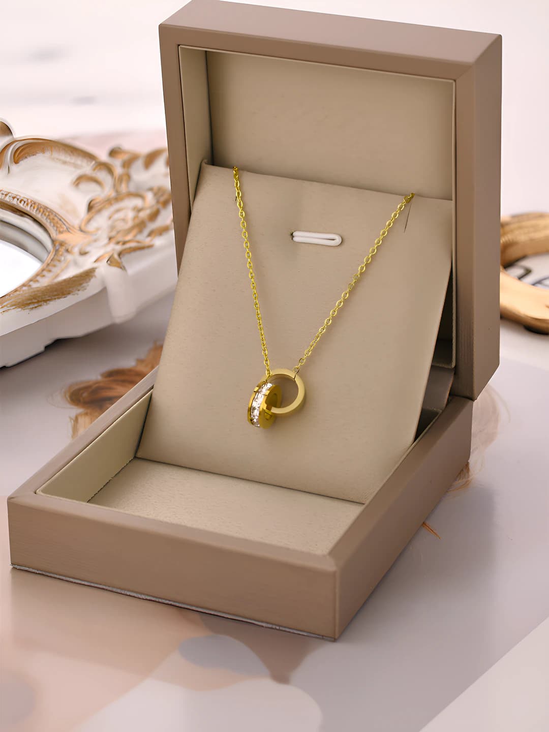 8999-Gold