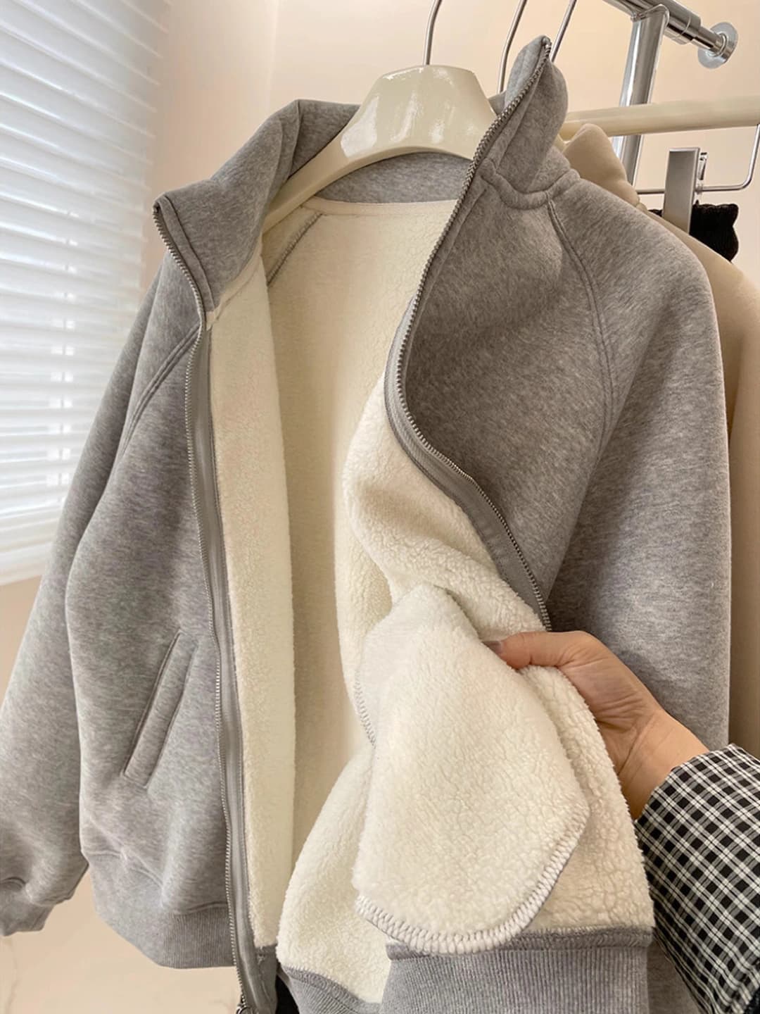 Women's thickened sweatshirt: warm, stand collar, zip closure, solid colour, long sleeve, casual outerwear