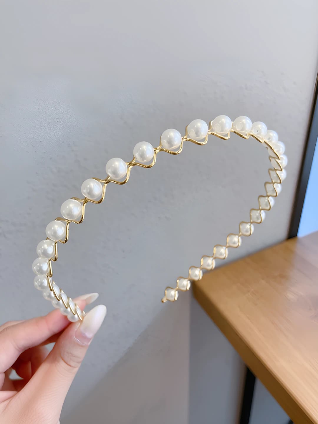 Gold wire pearl