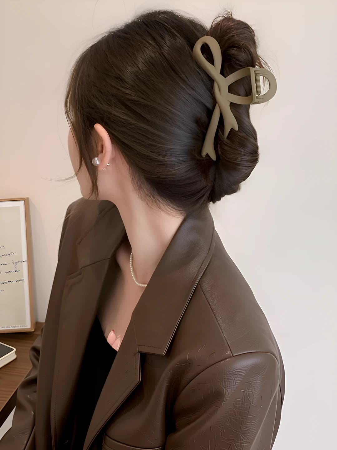 8# light coffee bow clip