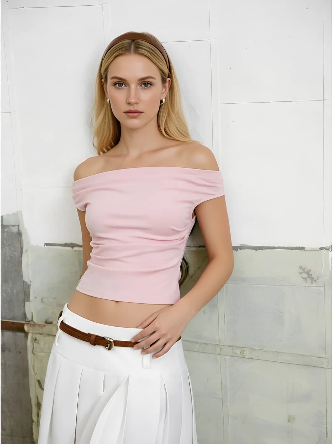 Women's off-shoulder fitted top, sleeveless, solid colour, with pleats, premium feel, sweet and spicy style
