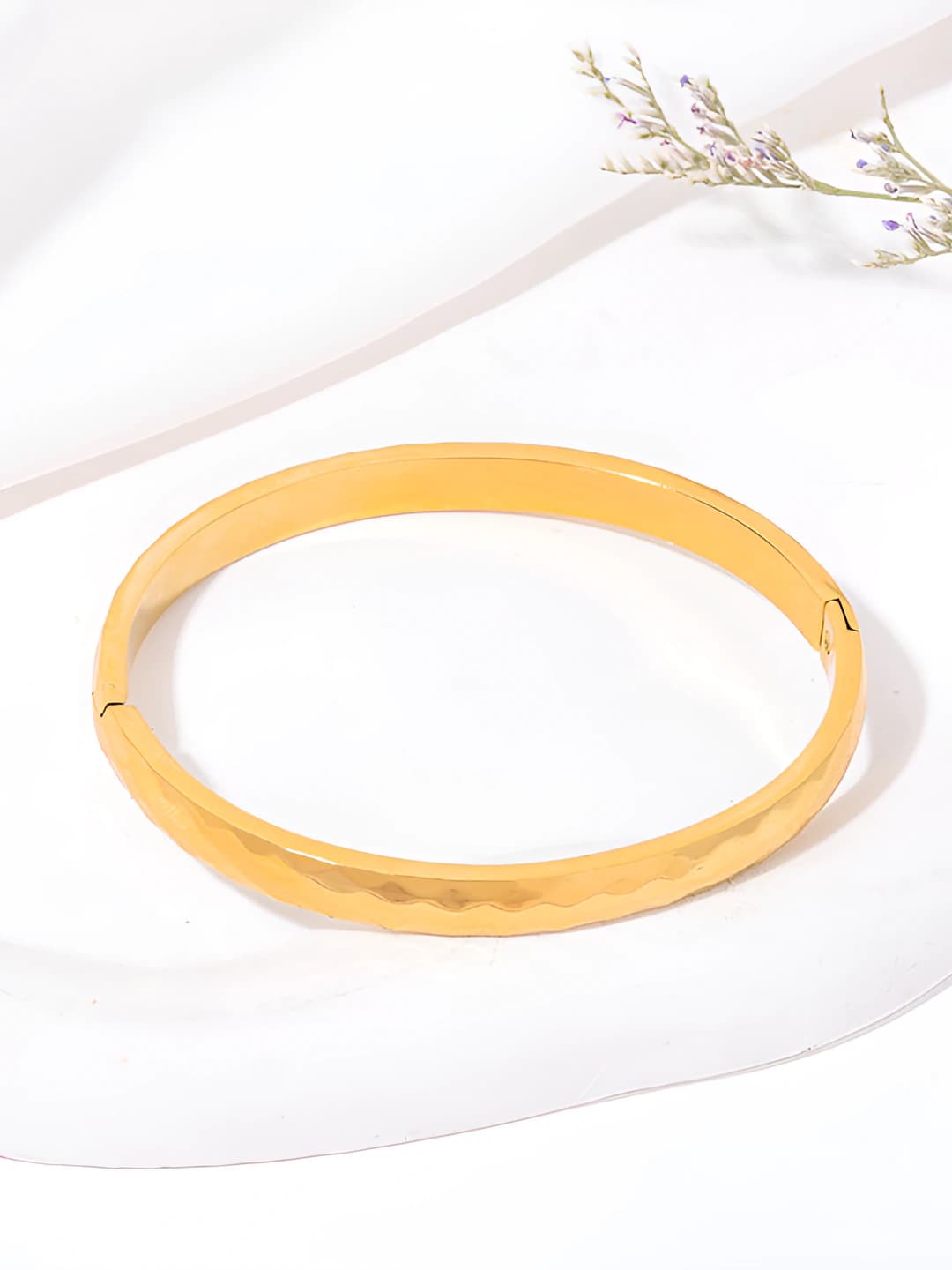 6M wide gold