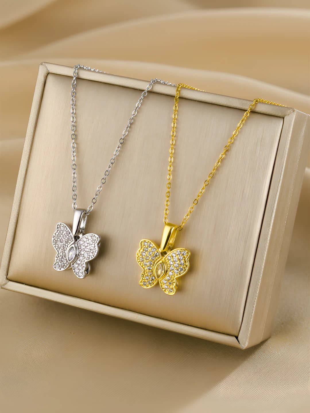 Women's titanium steel necklace with butterfly and heart pendant, zircon inlay, O-chain, luxury style