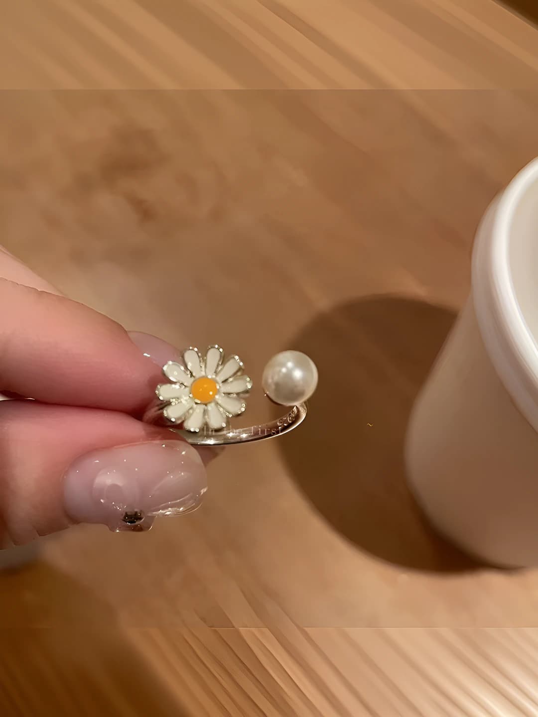 Small daisy pearl ring