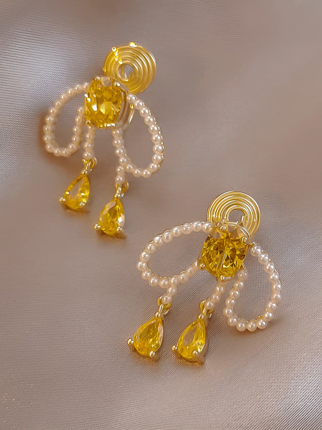 Spiral ear clips