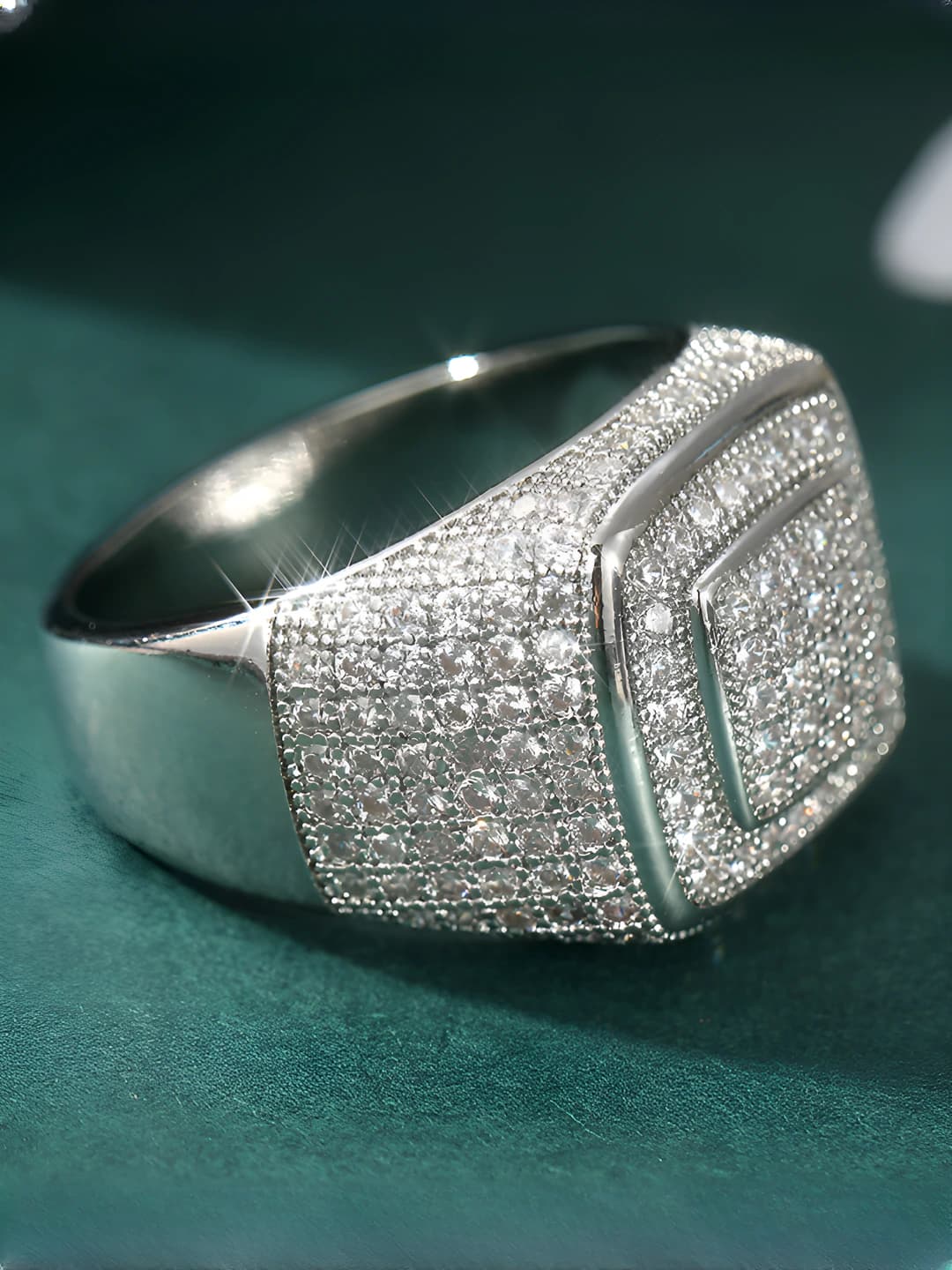 Серебряный