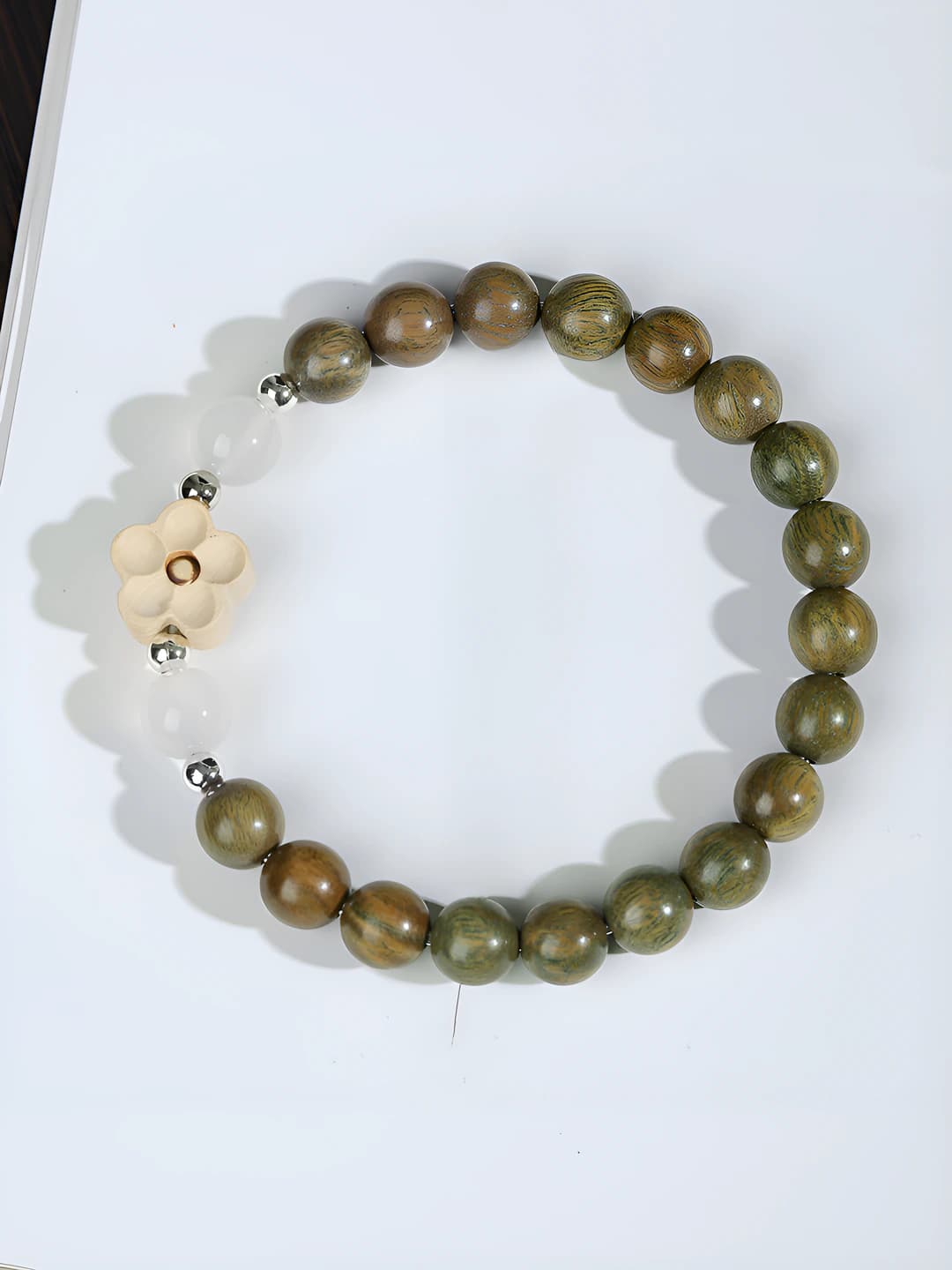 Green sandalwood, Yiyun