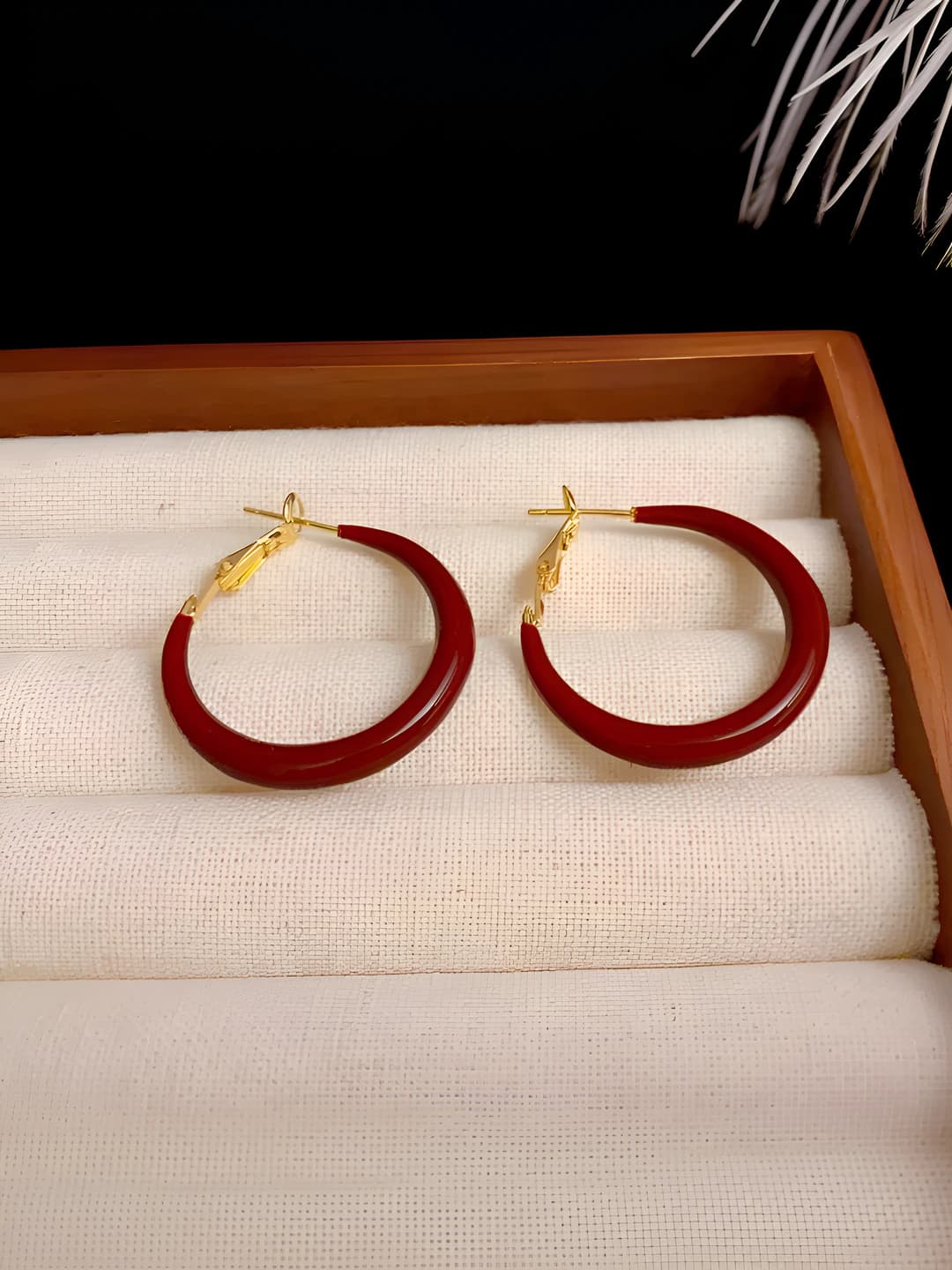 Red small circle