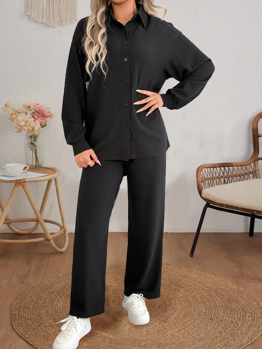Ayollar uchun kundalik bluzka va keng shim to'plami: qaytarma yoqa, uzun yeng, bo'sh (oversize) kesim, bir rangli, to'rt mavsum
