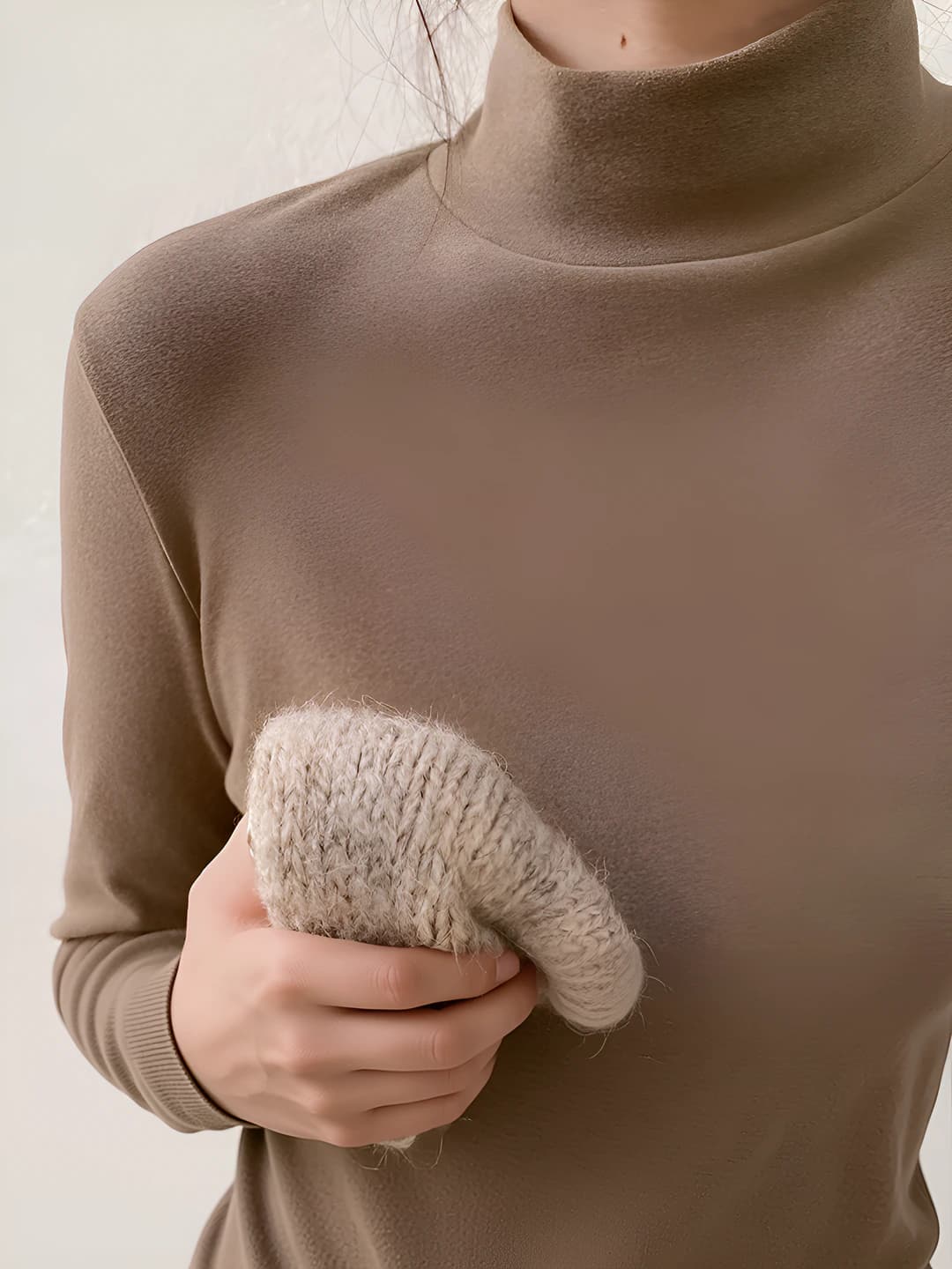 Derlon mock neck coffee