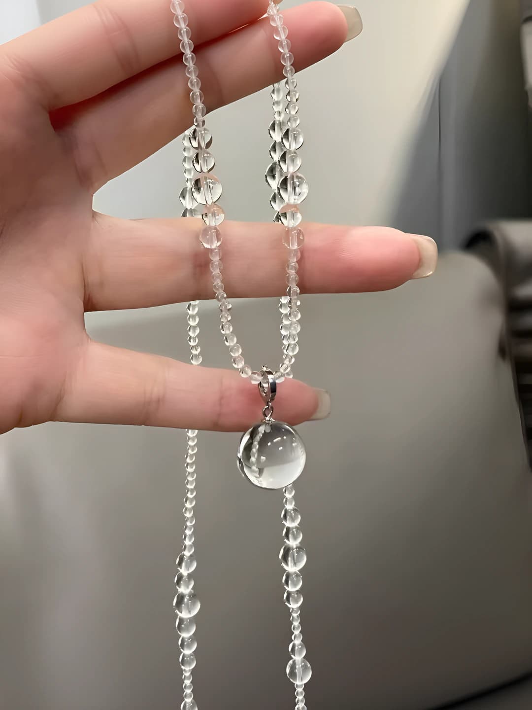 Single strand crystal ball