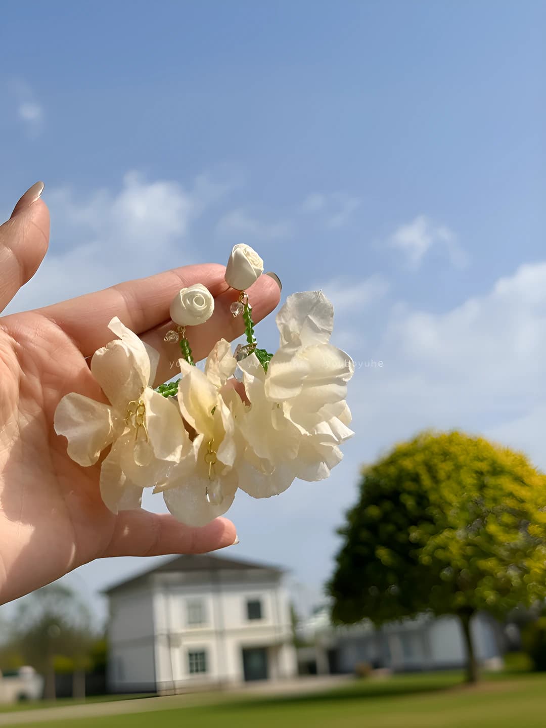 Beige dried rose earrings - Silver post