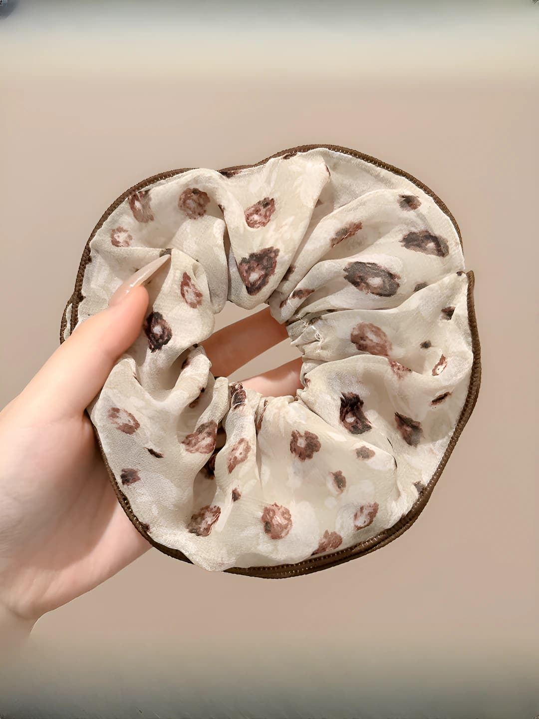 1# Coffee ruffle hair tie 15 cm
